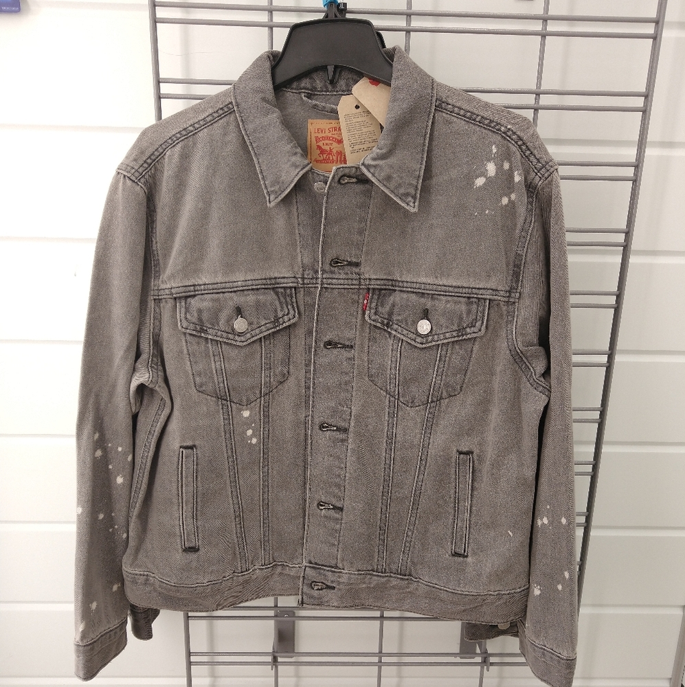 **NEW* Levi's Denim Trucker Jacket